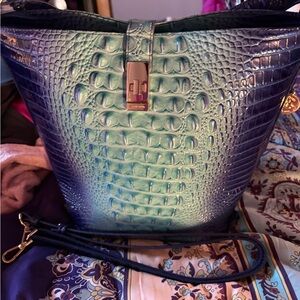 Elegant Blue and Green Crocodile-Embossed Women's Bag